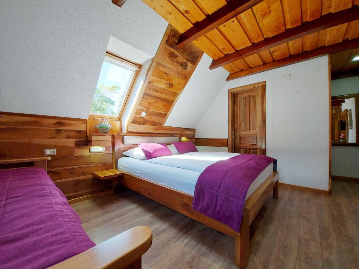 Plitvice Etno House I Bed & Breakfast พลิตวิชกา เยเซรา ภายนอก รูปภาพ