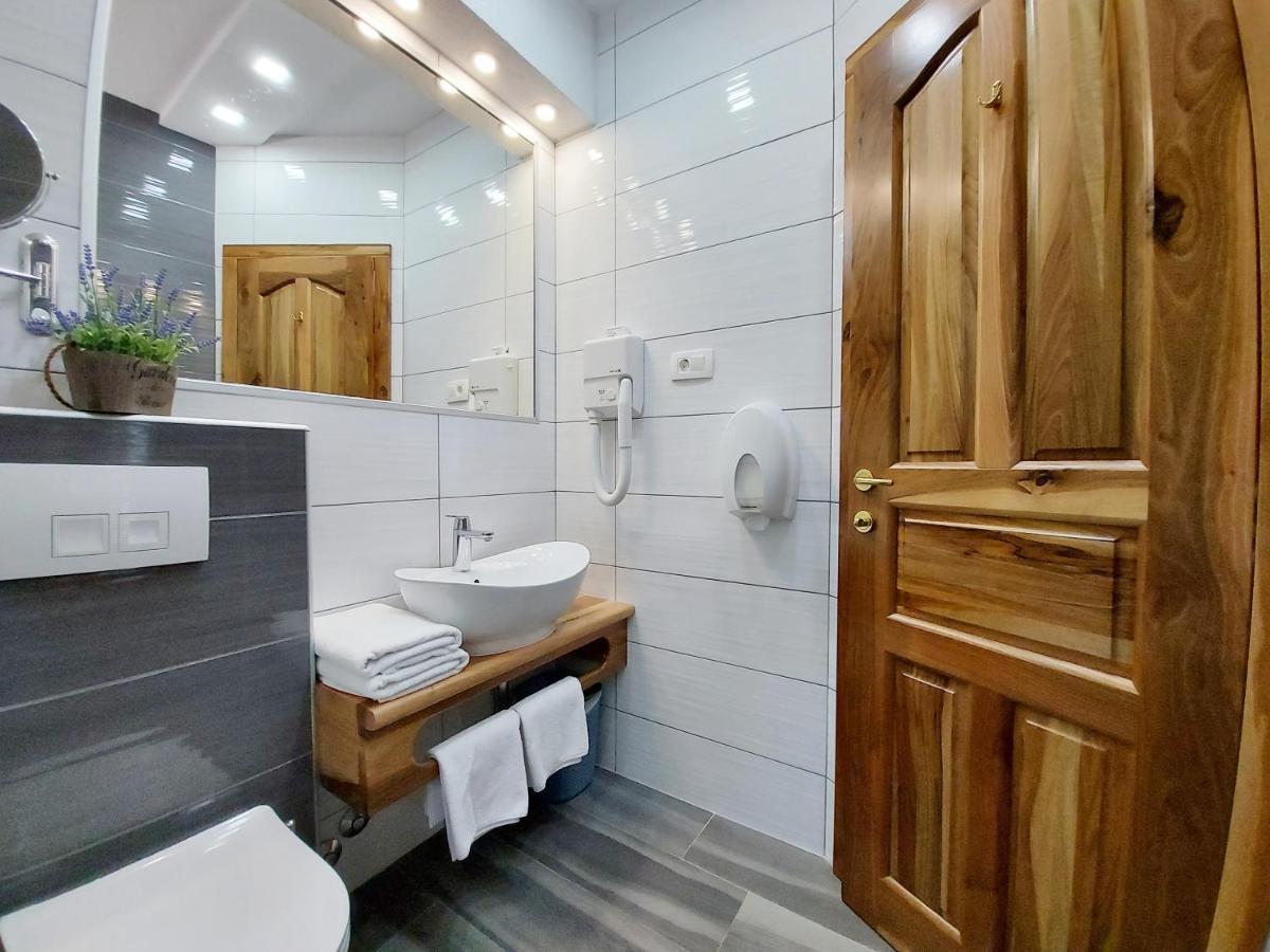 Plitvice Etno House I Bed & Breakfast พลิตวิชกา เยเซรา ภายนอก รูปภาพ
