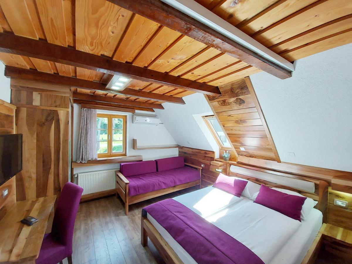 Plitvice Etno House I Bed & Breakfast พลิตวิชกา เยเซรา ภายนอก รูปภาพ