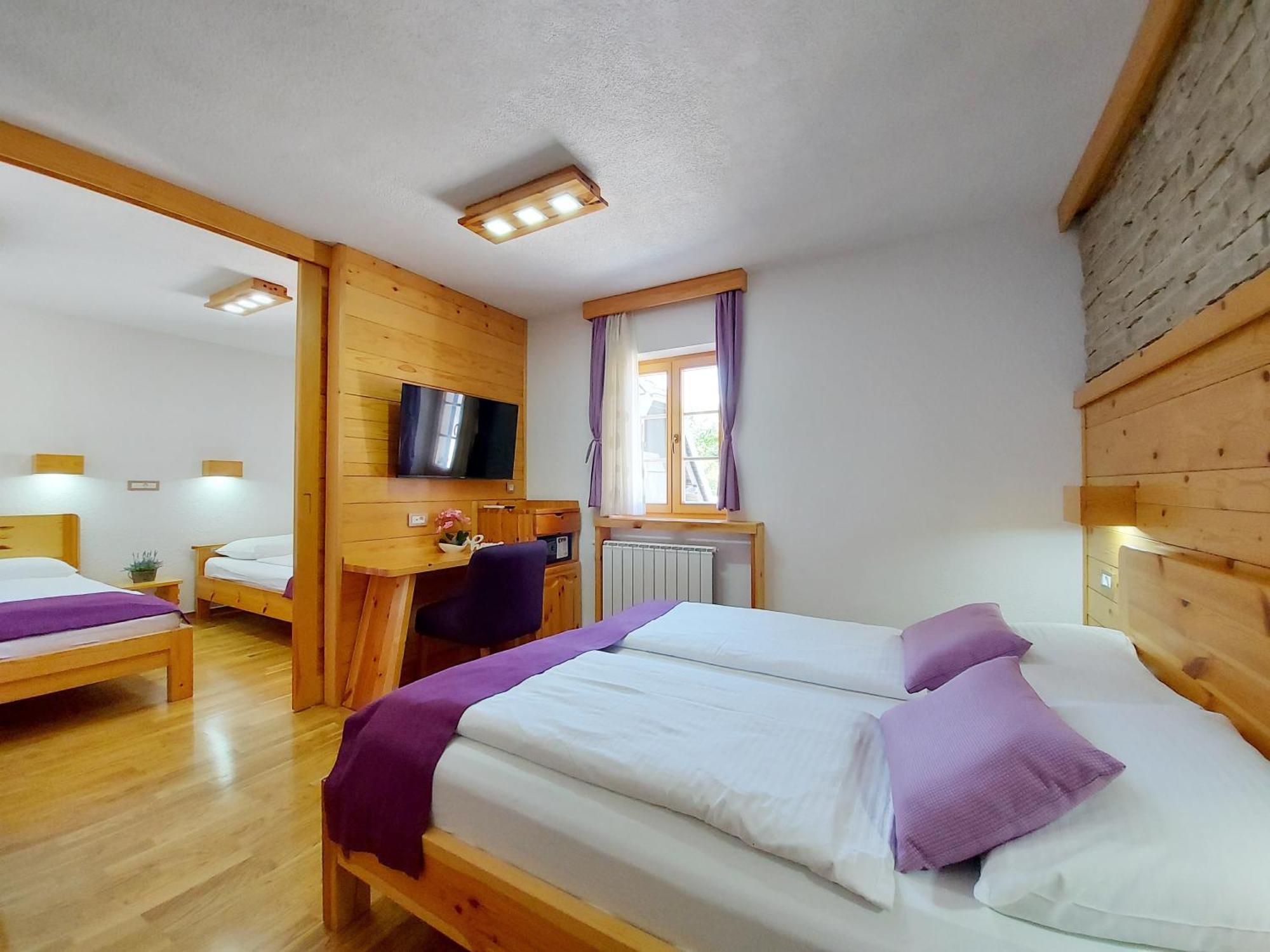 Plitvice Etno House I Bed & Breakfast พลิตวิชกา เยเซรา ภายนอก รูปภาพ